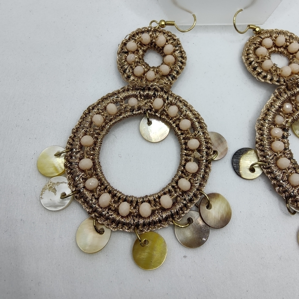 Boho Statement Beaded Drop Earrings Gold Peach Shell Disc Dangle NWT - Picture 4 of 5